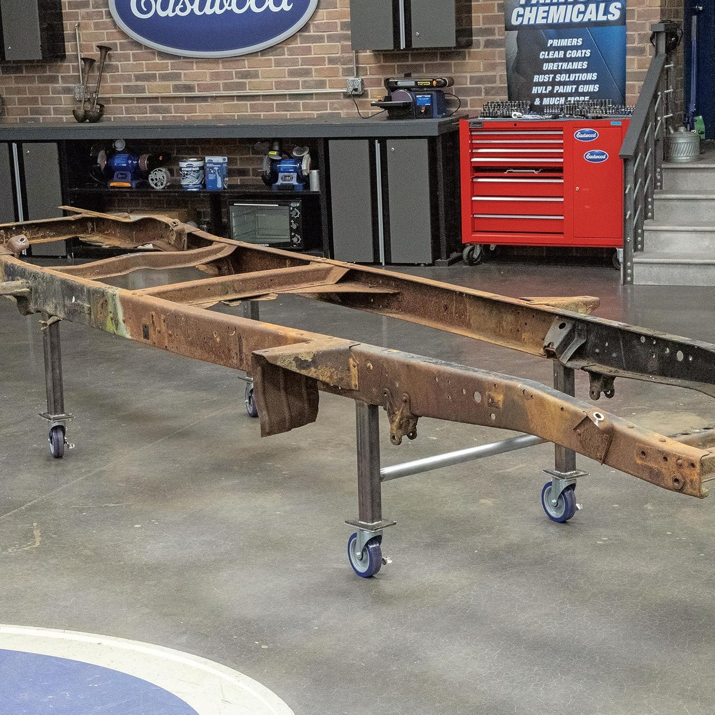 Eastwood Rust Encapsulator Platinum Quart | UV Resistant Aluminum Finish Rust Preventive Coating | Easy Apply High-Tech Formula Automotive Paint to Stop Rust | Rust Remover for Metal Structures