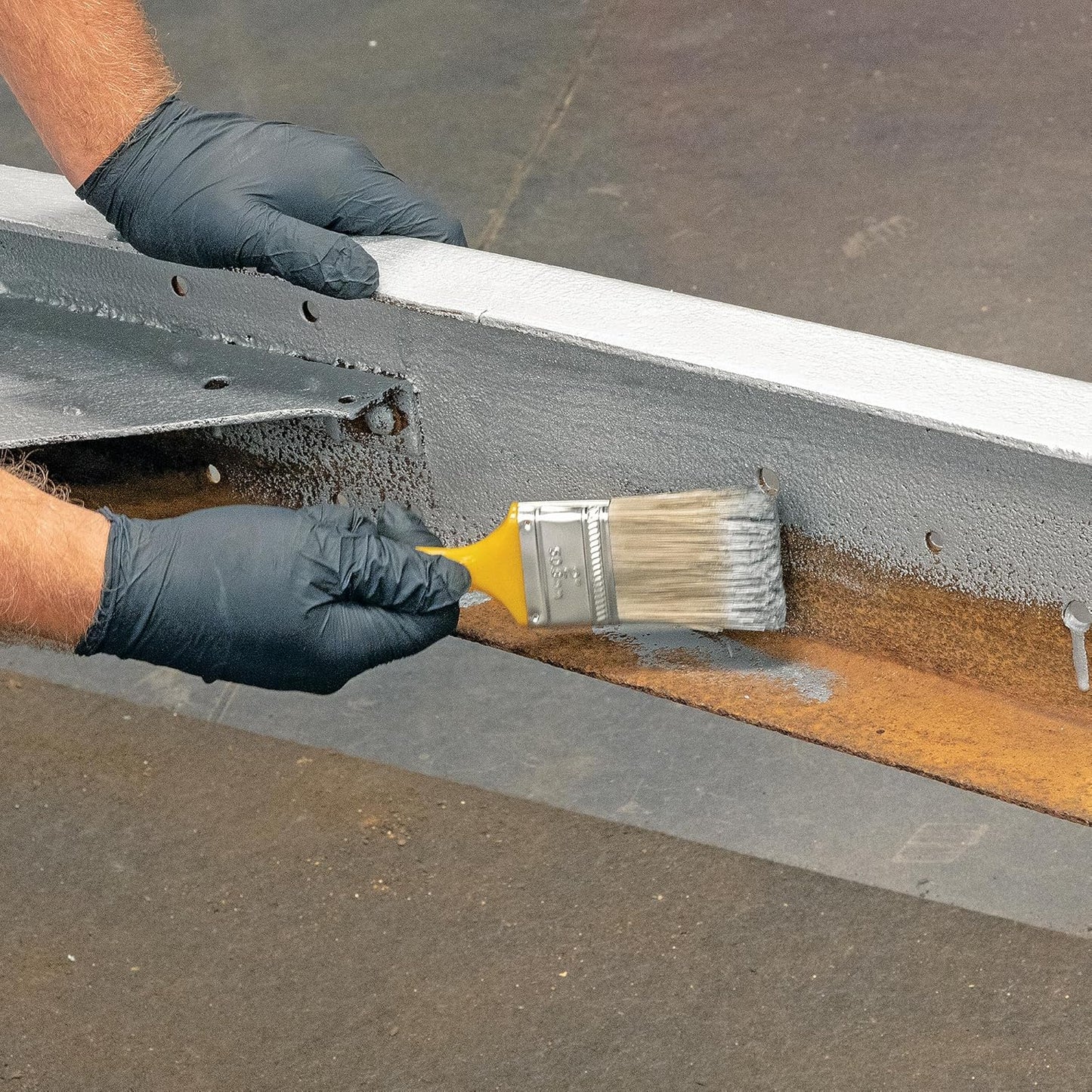 Eastwood Rust Encapsulator Platinum Quart | UV Resistant Aluminum Finish Rust Preventive Coating | Easy Apply High-Tech Formula Automotive Paint to Stop Rust | Rust Remover for Metal Structures