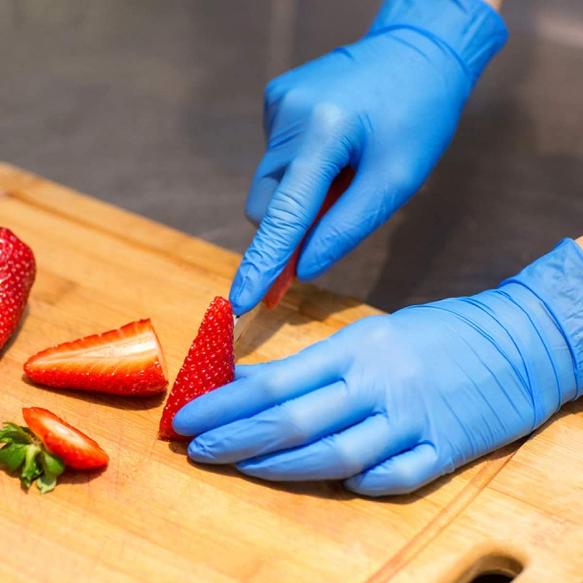 Intco Basic Medical Synmax Vinyl Exam Gloves - Latex-Free & Powder-Free - Medium, BMPF-3002(Pallet of 48,000)