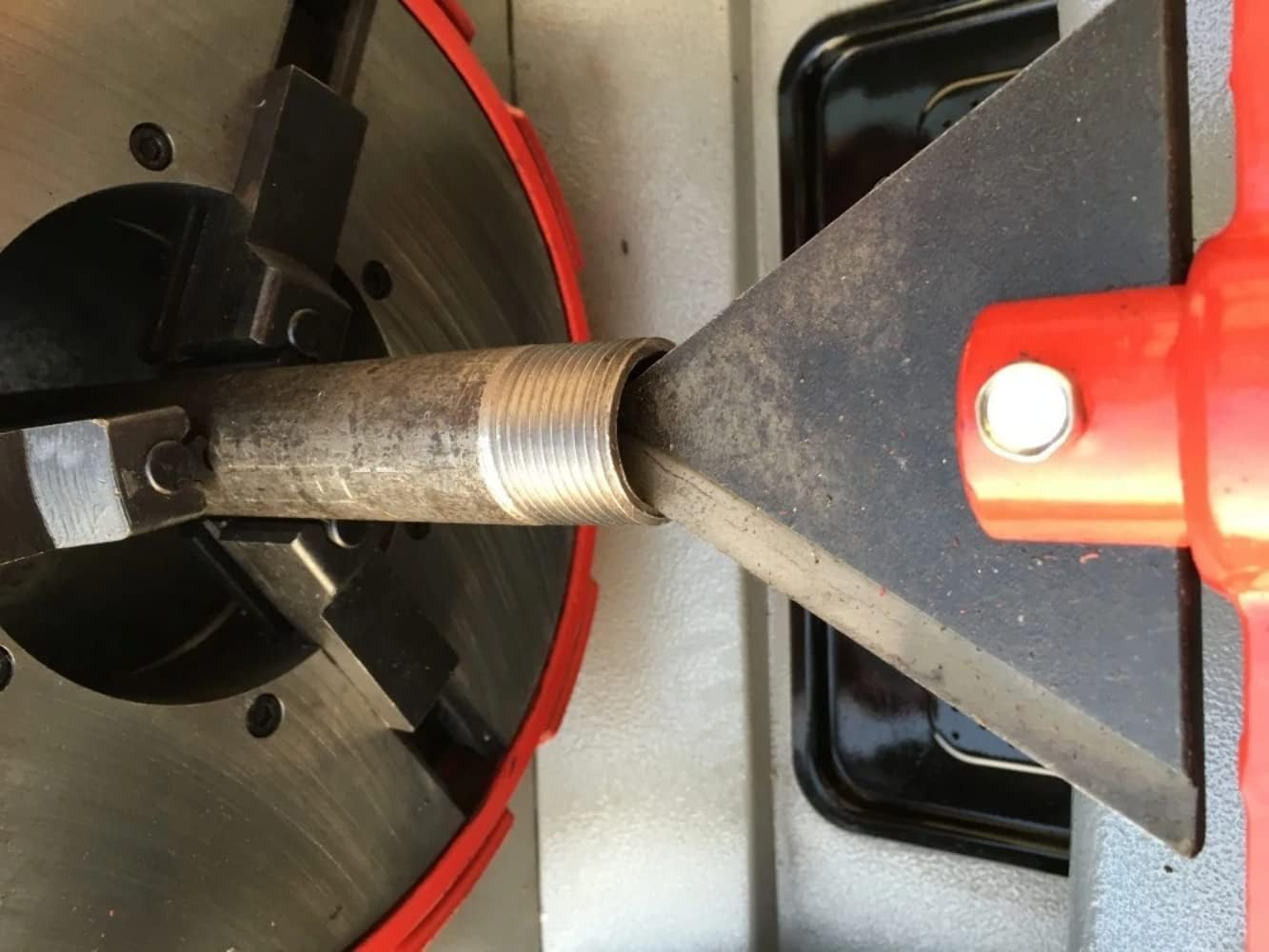 Electric Pipe Threader Machine (1/2" - 4") Threading Cutter, Deburrer NPT P100