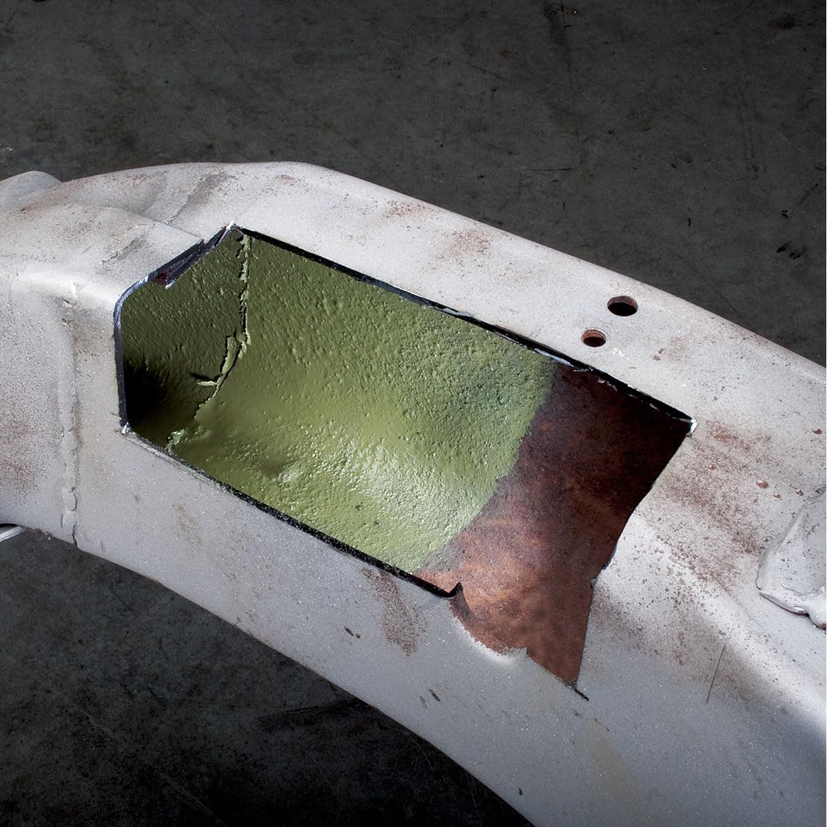 Eastwood Internal Frame Coating Aerosol | Internal chassis Frame Rust Remover | Rust Converter and Prevention Aerosol Spray Undercoating for vehicles |14 Oz, Green