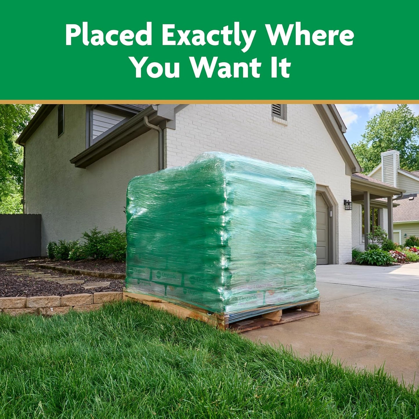 Miracle-Gro Moisture Control Potting Mix Bulk Pallet, for Container Plants, Protects Against Over- and Under-Watering, 1 cu. ft. Bags, Pallet of 80